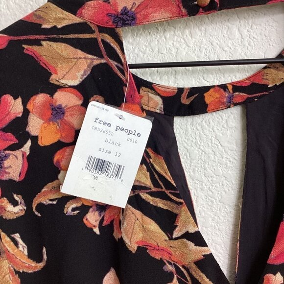 Free People Tegan Red Black Mini Dress Size 12 Bell Sleeves Pockets Boho Style - Picture 11 of 14